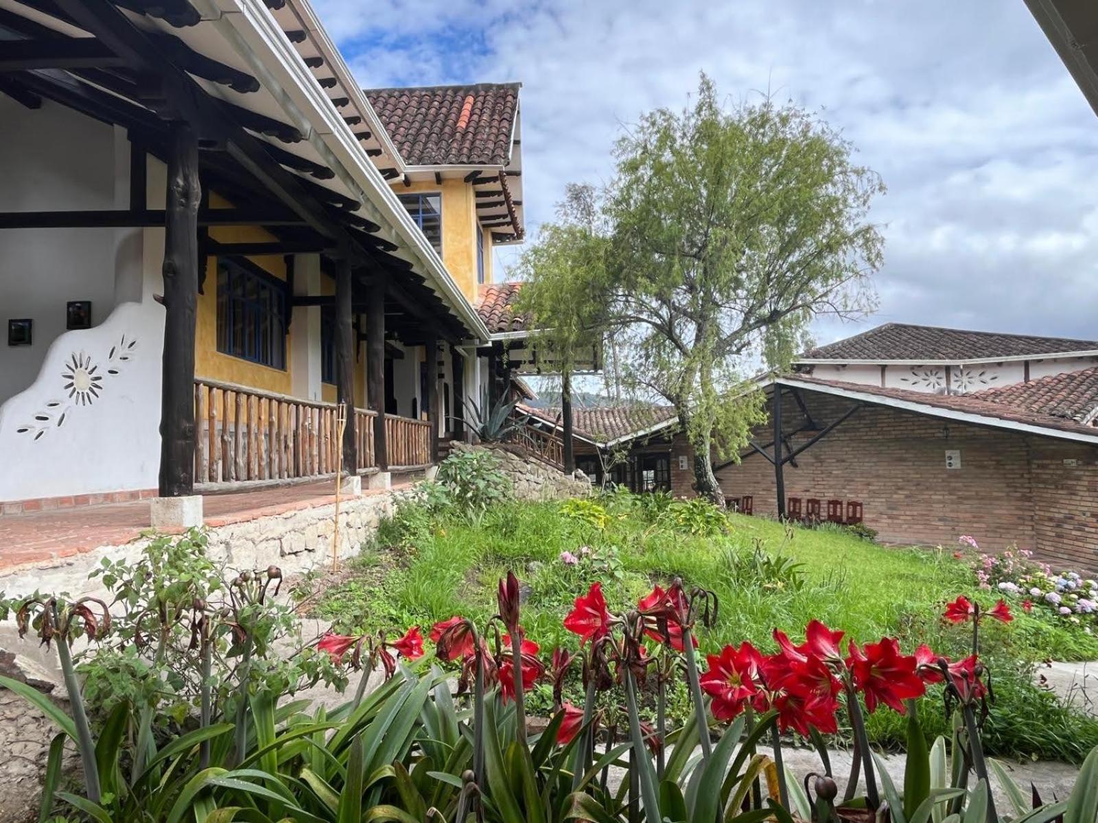 Hotel Achik Wasi Saraguro Exterior photo